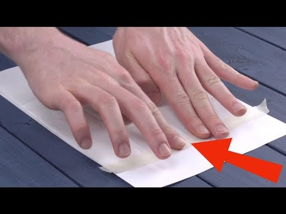 Weil er das Taschentuch SO aufs Papier klebt, rasten an Ostern alle aus. Tu das auch!