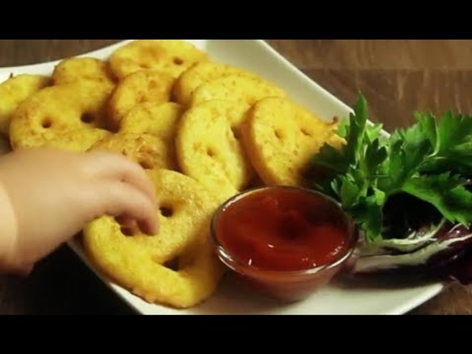 Smiley Fries Rezept - knuspriges Emoji Fingerfood aus Kartoffeln