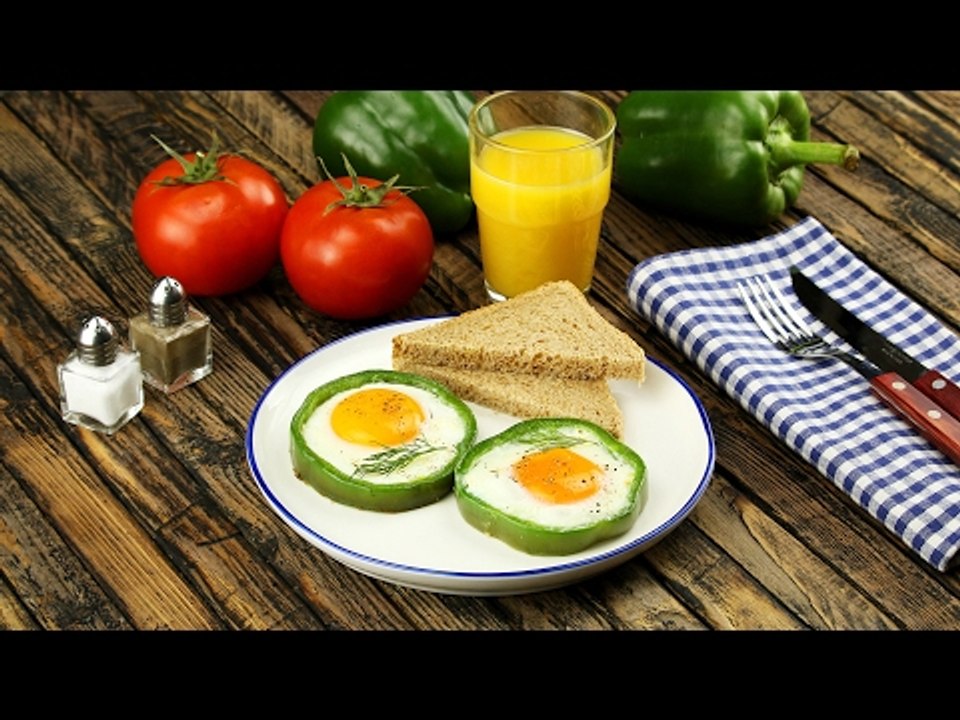 Spiegelei im Paprikaring: Dieses Ei Rezept mit Gemüse peppt jedes Frühstück auf!