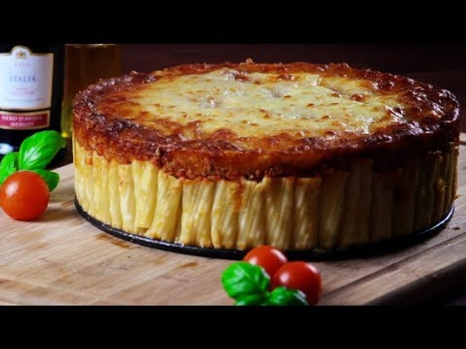 Pasta Kuchen mit Bolognese: ein Nudel Rezept für Ordnungsfanatiker