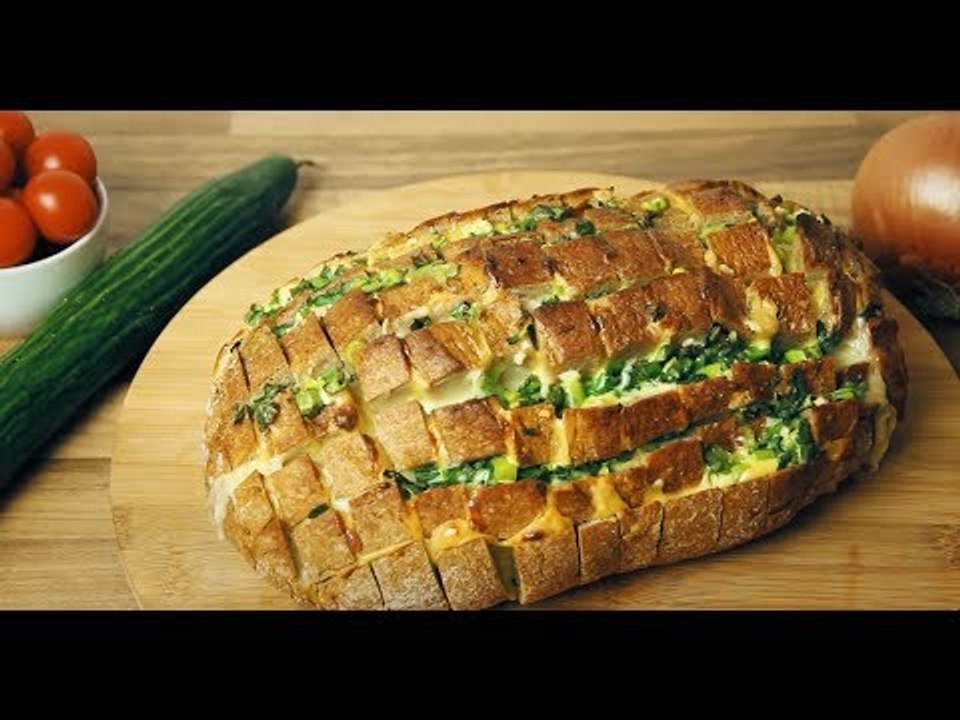 Leckeres Zupfbrot mit Käse und Knoblauchbutter - herrlich rustikal!