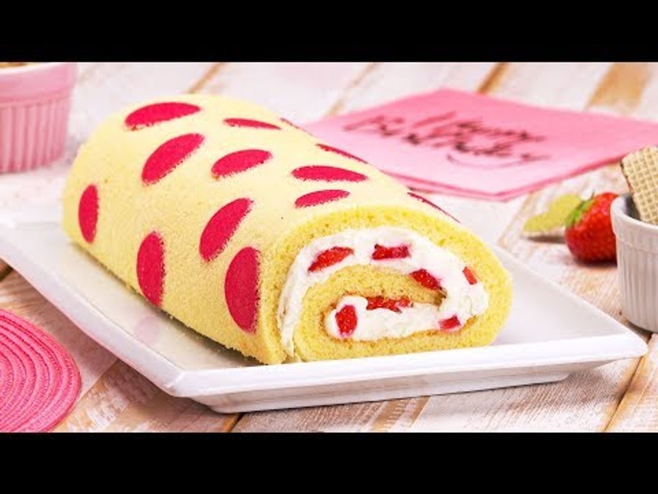 Käsekuchen mal anders - Rezept mit Erdbeer Polka Dots als Rolle