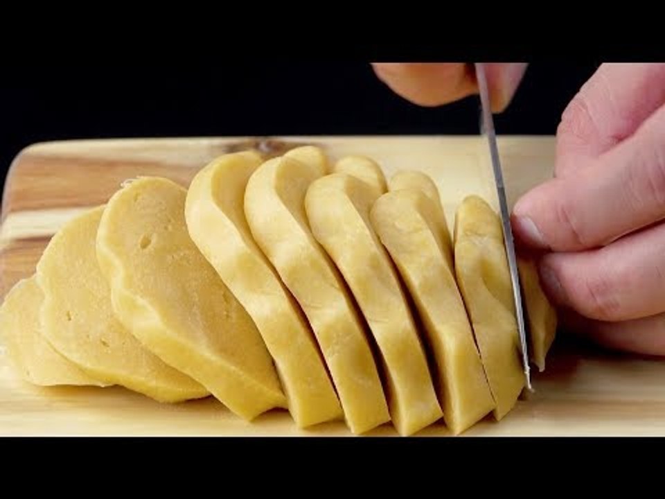 Diese 3 Teigfladen werden gigantisch groß! Die Füllung...
