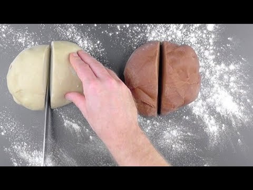 Falte 4 Lappen Teig zu SO einem Gebilde. In der Pfanne wirst du es begreifen.