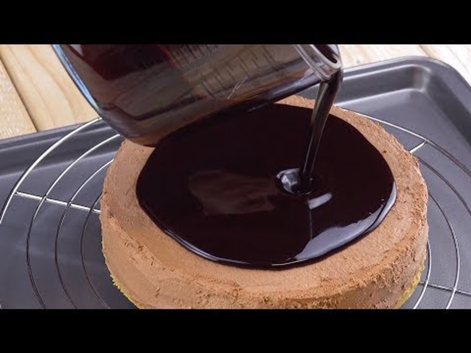 Siehst du dein Spiegelbild? Dank dieser Glasur wirst du alle am Tisch überraschen!