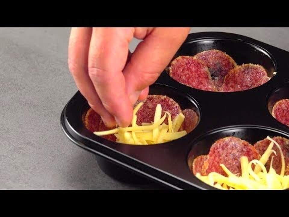 Die Salami gehört in die Muffinform. Mit 2 weiteren Zutaten wird das der Hit!