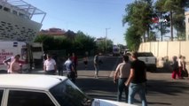 Polis Merkezi Amirliği önünde bekleyen zırhlı polis aracına EYP'li saldırı