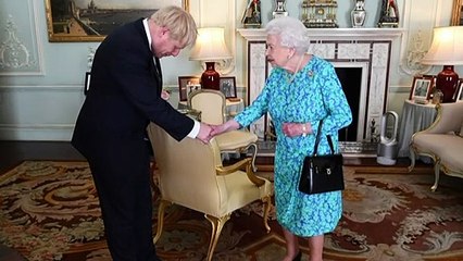 Boris Johnson assume oficialmente como premiê britânico
