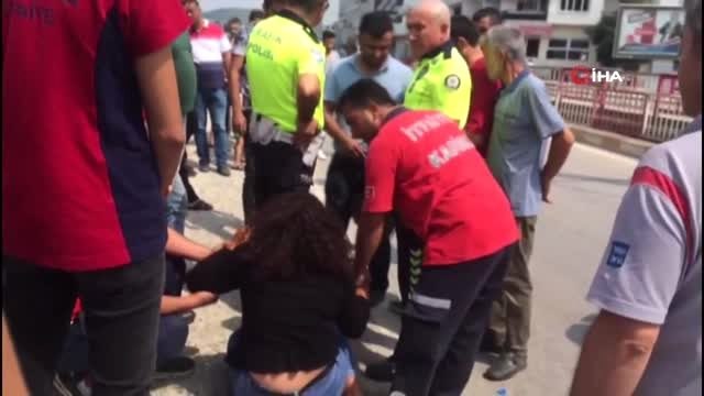 İntihar için köprüye çıkan genç kız Beni kim tuttu, niye tutuyorsunuz beni abi diyerek ağlayıp...