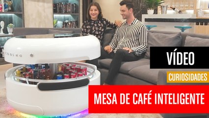 [CH] La mesa de café con nevera, altavoces, pantalla LED y cargador inalámbrico