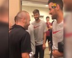 Barça - Retrouvailles entre Iniesta et ses anciens coéquipiers