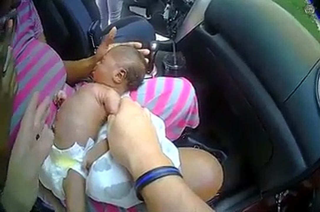 Héros du jour : ce policier sauve un bébé qui ne respirait plus