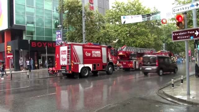 İstanbul'da sağanak yağış etkisini gösteriyor