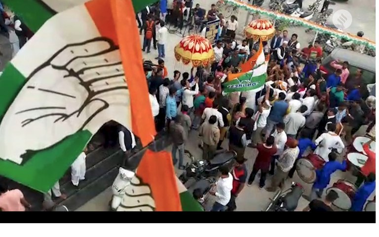 Congress workers in celebration mode as the party wins Chhattisgarh | Decision 2018