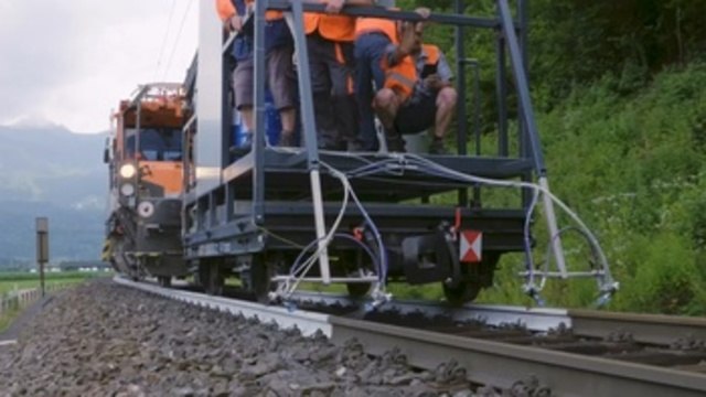 Ferrocarriles de Austria pintan rieles de trenes de blanco contra el calor