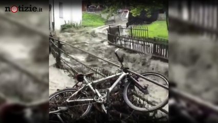 Svizzera, straripa improvvisamente il fiume: 2 morti | Notizie.it