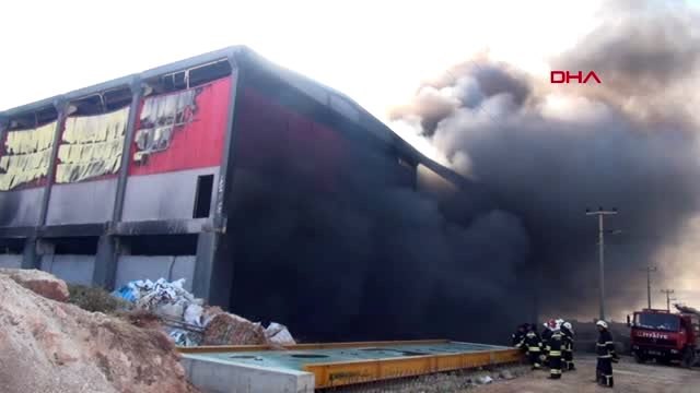 GAZİANTEP Fabrika yangını kontrol altına alıdı