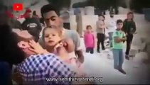 Ölümün kol gezdiği İdlib'te yaralı bir baba, kızının “Baba bırakma bizi