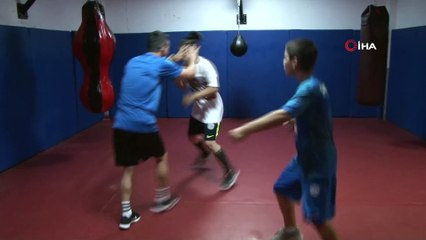 Sokakta keşfedildi, 2 altın 1 gümüş madalya kazandı