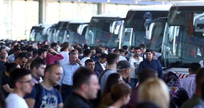 Bayram için 10 bin ek seferin biletleri satışa sunuldu