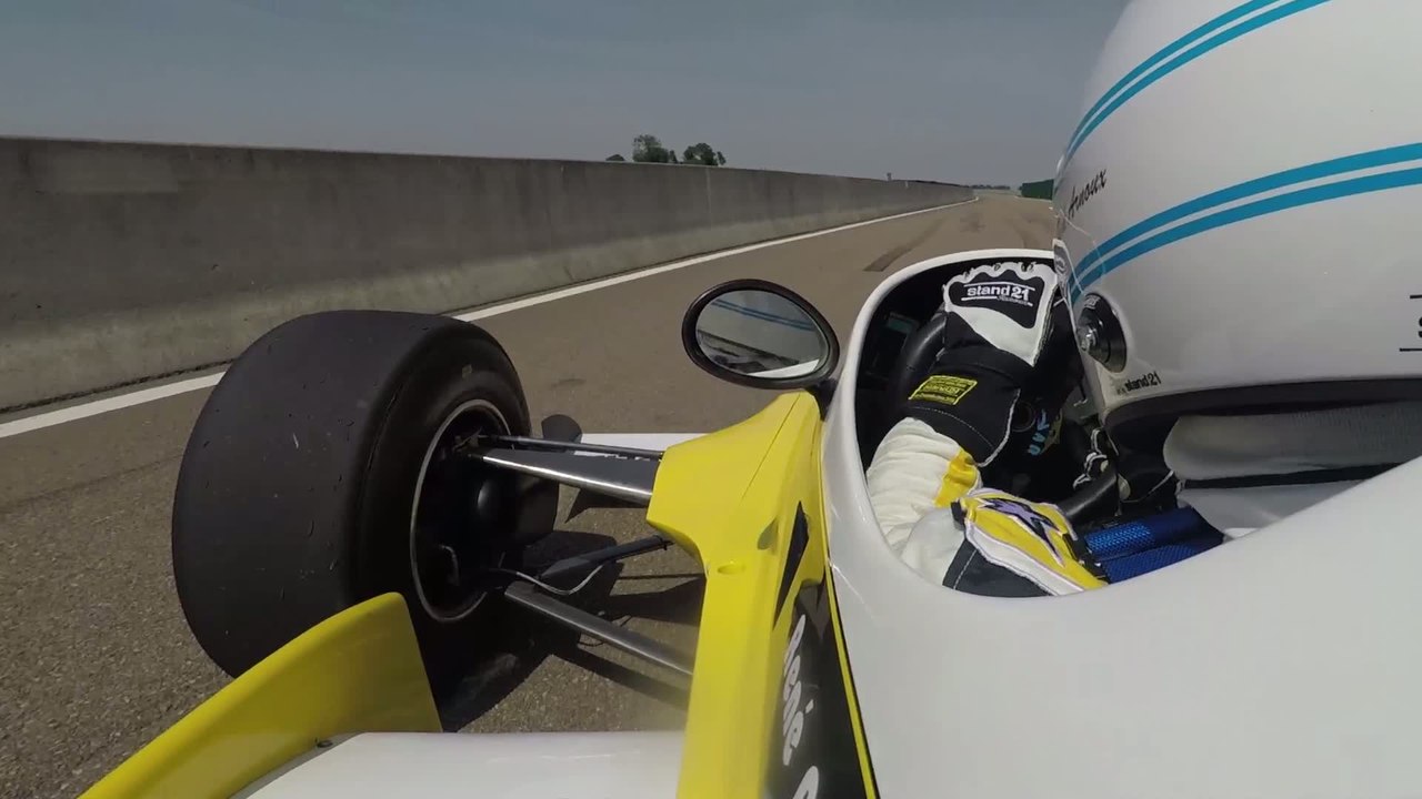 Renault RS10 : tour embarqué avec René Arnoux pour les 40 ans du Turbo