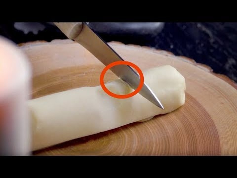 Carve 2 x 3 Lines With The Knife – It'll Be Creepy, But Everyone Will Want Some!