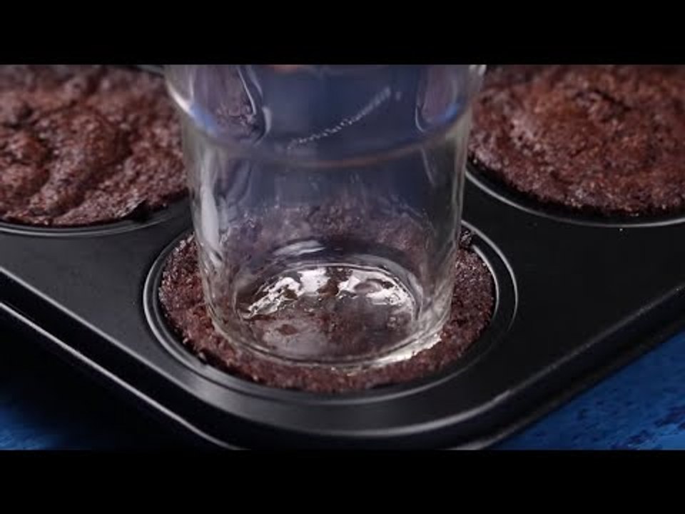 Push The Glass Into The Pan For The Surprise Of A Lifetime