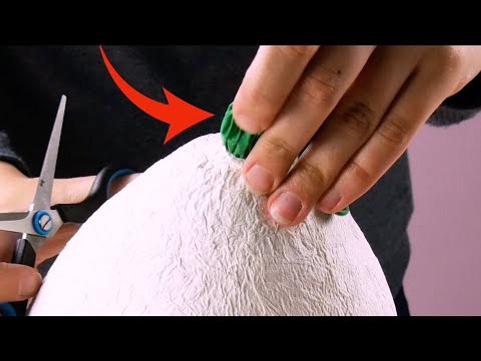 Here's Why You Should Dunk Half A Roll Of Toilet Paper in Water – What A Great Effect!