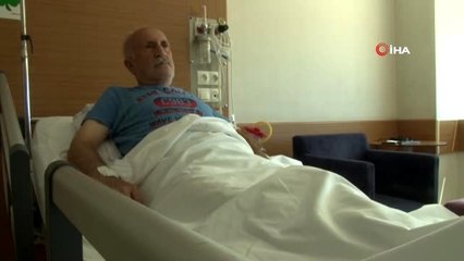 2 ay sonra ilk kez yemek yedi