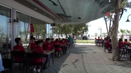 Bu çocuklar hayatlarında ilk kez denize girdi