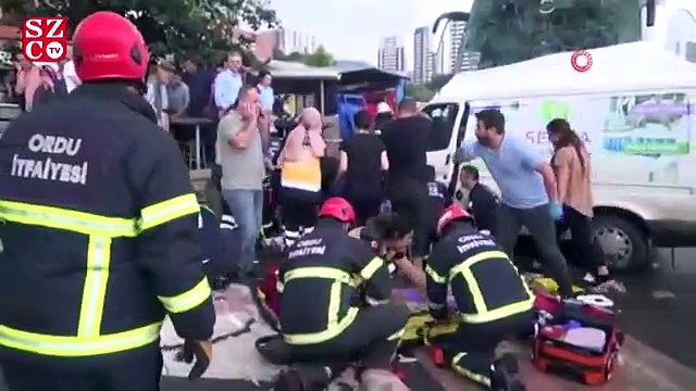 Yolcu otobüsü ile minibüs çarpıştı 3 ölü, 8 yaralı