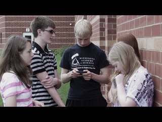 Tout le monde a déjà eu ce mec cool dans sa classe.