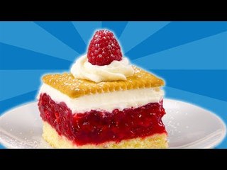 Les Petits-Beurre autrement : mêlés aux framboises, une pâtisserie apparaît.