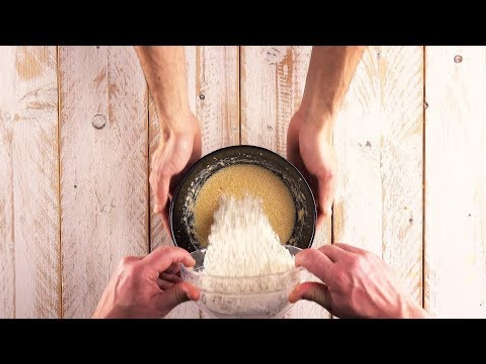 Tarte tatin orange-pamplemousse : pour un dessert frais et fruité.