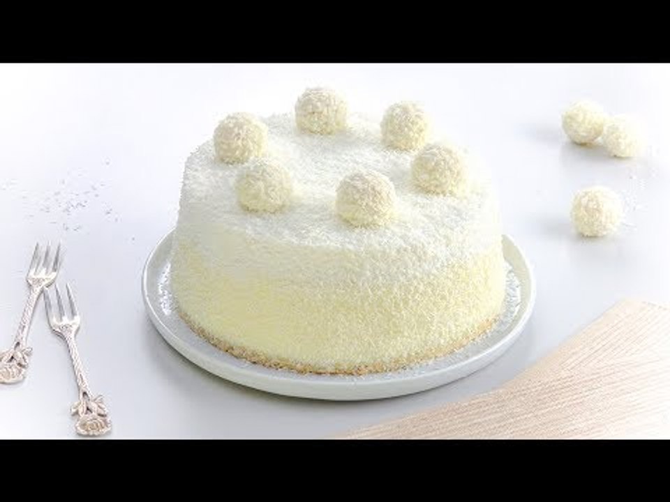 Gâteau Raffaello : les pralines prennent de la hauteur pour un dessert succulent.