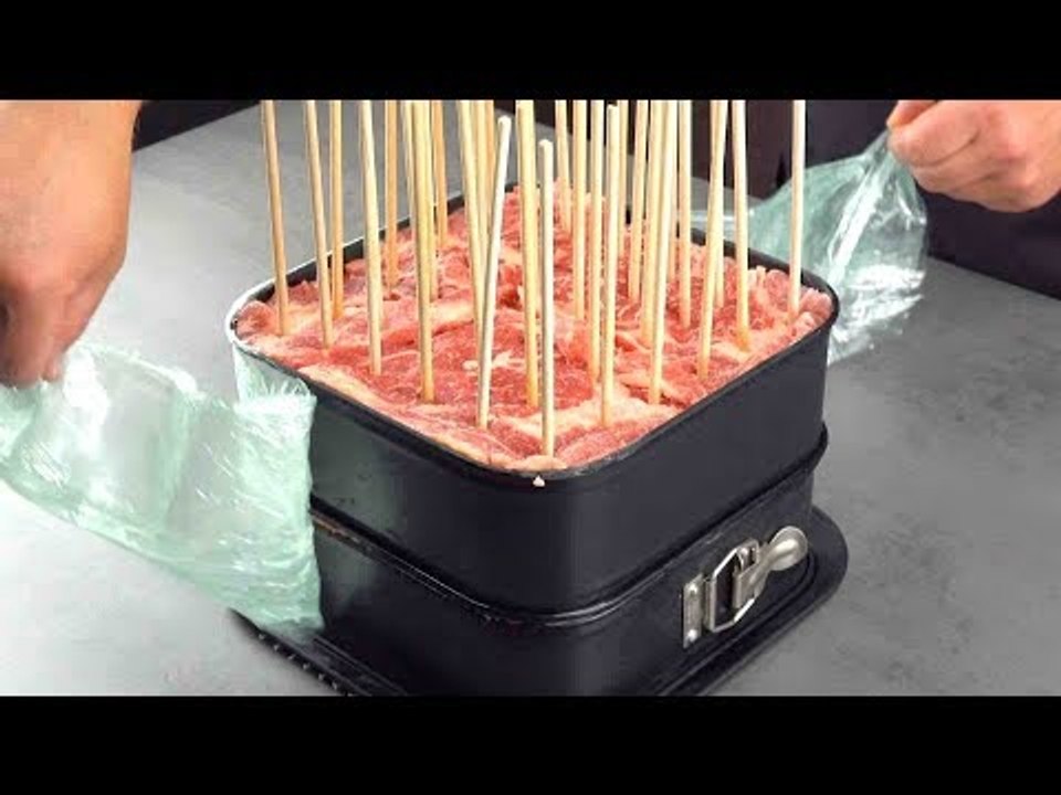 Comment faire les brochettes les plus stylées pour le barbecue dans 2 moules de cuisson.