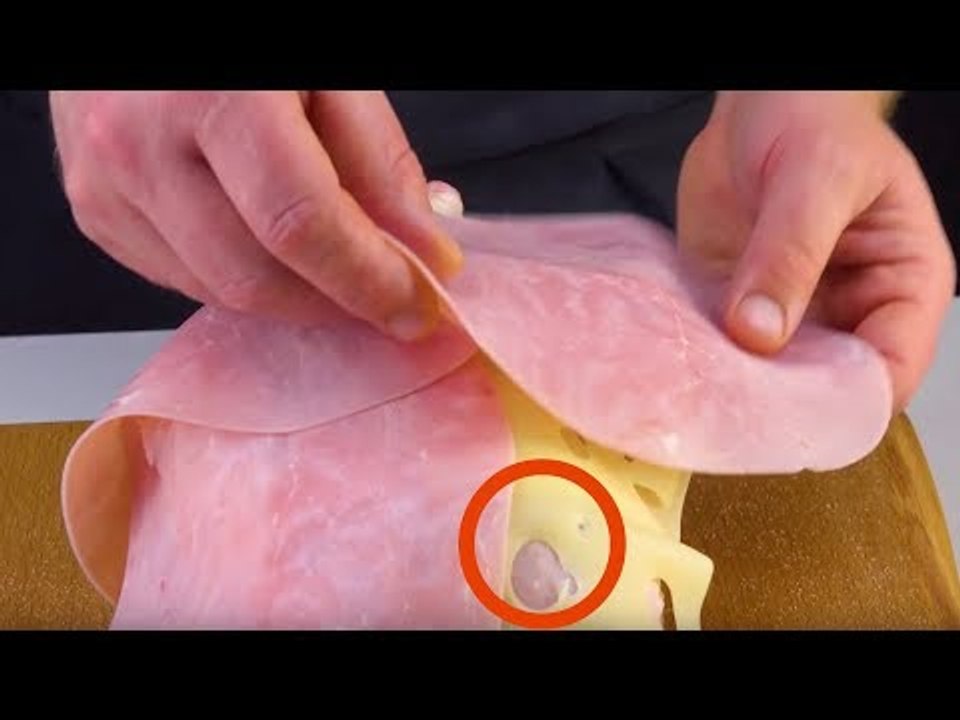 Coloque queijo por cima e cubra-o. No fim, todos farão "ooooh" e "aaaah".