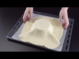 Coloque a massa ASSIM na assadeira. O truque é genial!