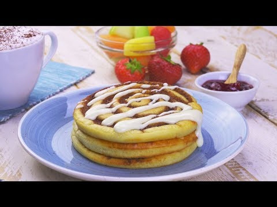 Panquecas de canela com cobertura extra cremosa? Com certeza!