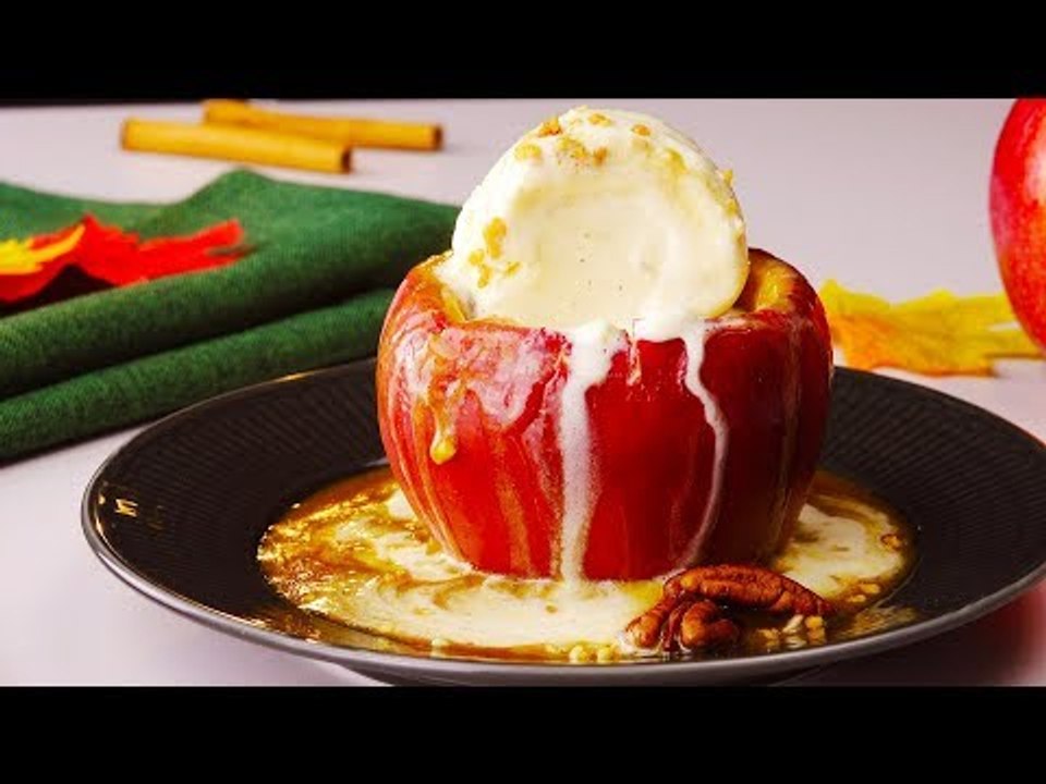 Para sua ceia de Natal ficar ainda melhor: maçã assada com caramelo e sorvete