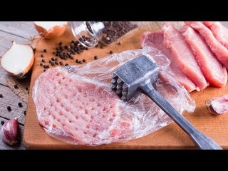 A carne precisa ser martelada para preparar esta delícia espanhola.