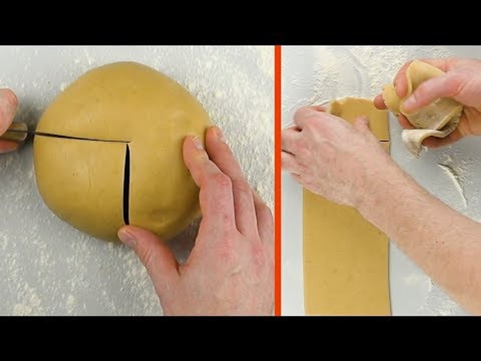 Corte a massa assim. O Natal chegará à...