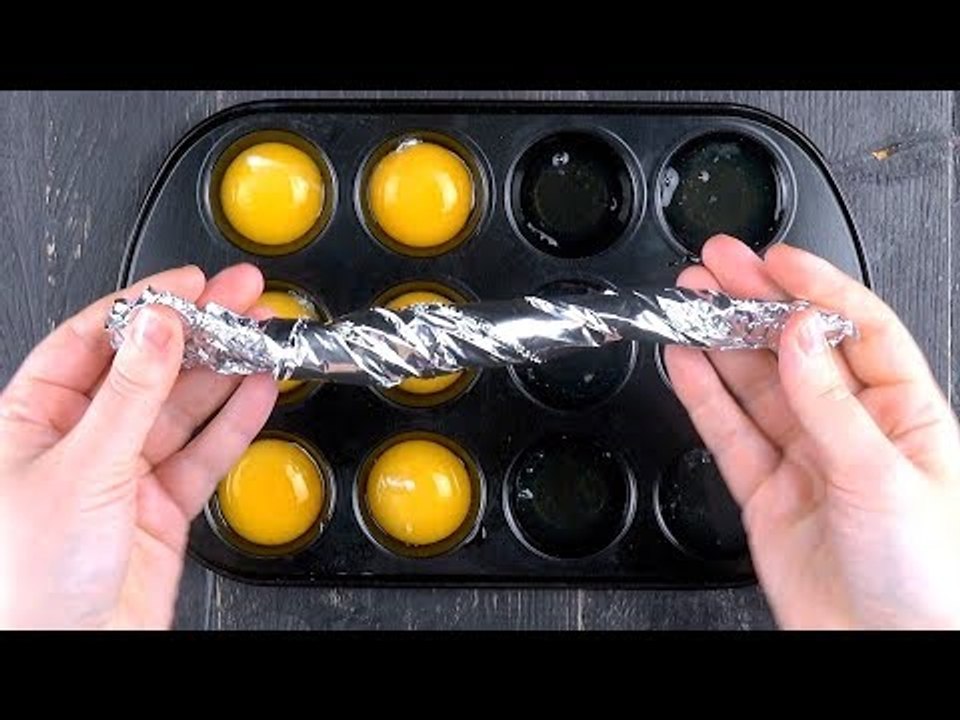 Por isto você tem que separar 6 ovos na forma de muffin. O resultado é assustador.
