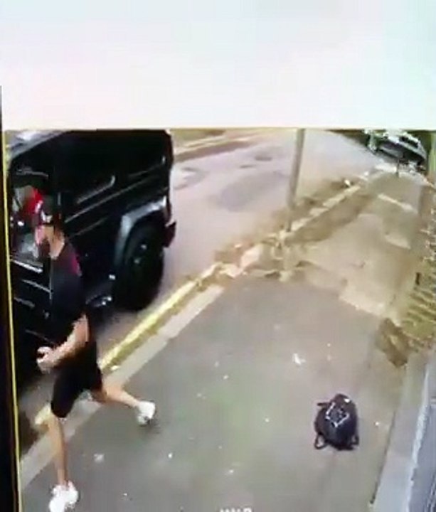 Mesut Özil ve Kolasinac'a bıçaklı saldırı girişimi!