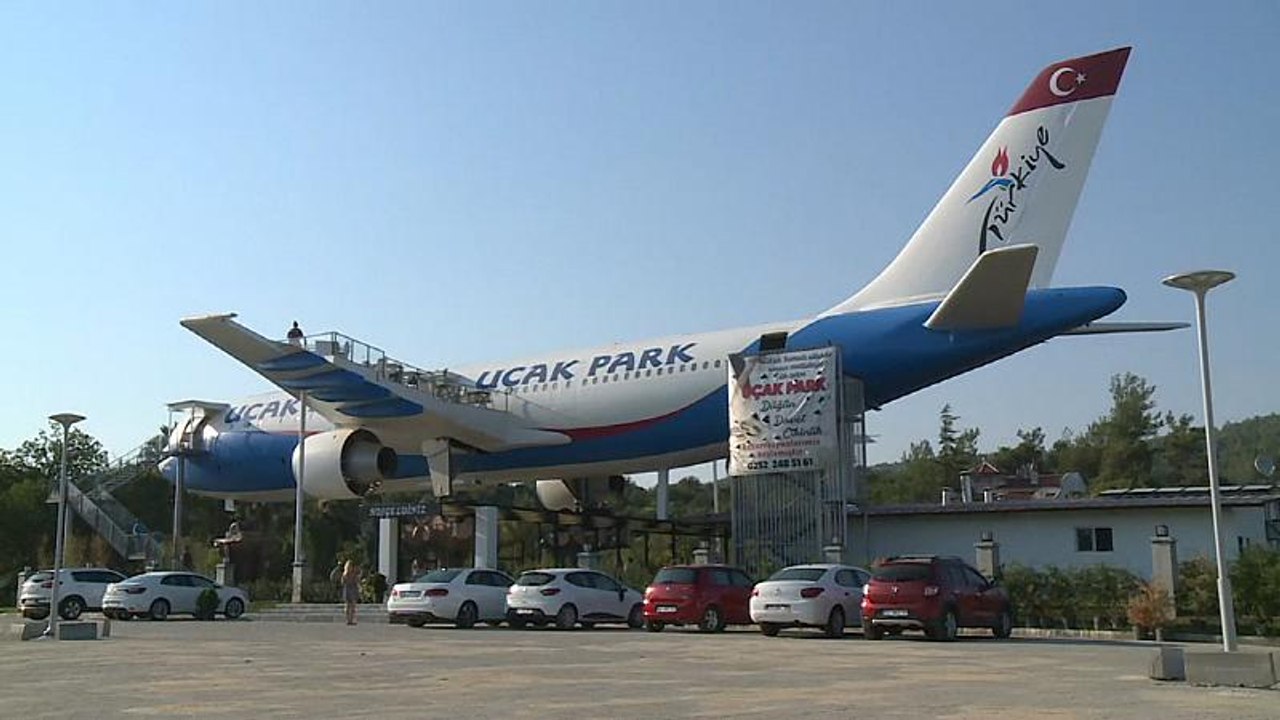 Garantiert ohne Flugscham: Speisen im A300-Restaurant