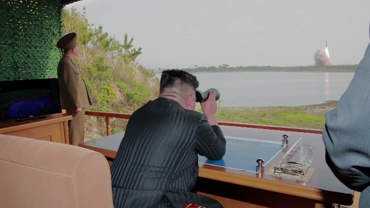 北 "미사일 발사는 남측을 향한 엄중한 경고" / YTN
