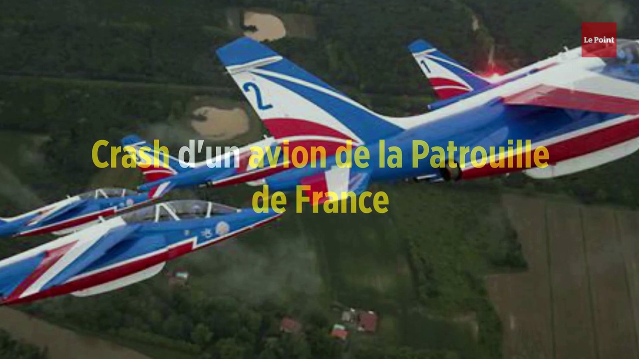 Un avion de la Patrouille de France sort de piste, le pilote s'éjecte