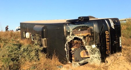 Şehirler arası yolcu otobüsü kaza yaptı: 13 yaralı