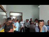 RTV Ora – Devoll, PD proteston para bashkisë, Nallbati s'e lëshon zyrën: Nuk ka kryetar të ri