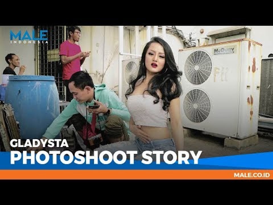 GLADYSTA di Behind the Scenes Photoshoot - Male Indonesia | Model Seksi Indo